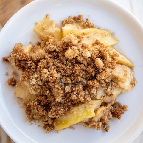 Spiced Apple Crumble Dessert